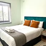 Lovely Home 18Km From Camps Bay, Near Canal Walk Mall
