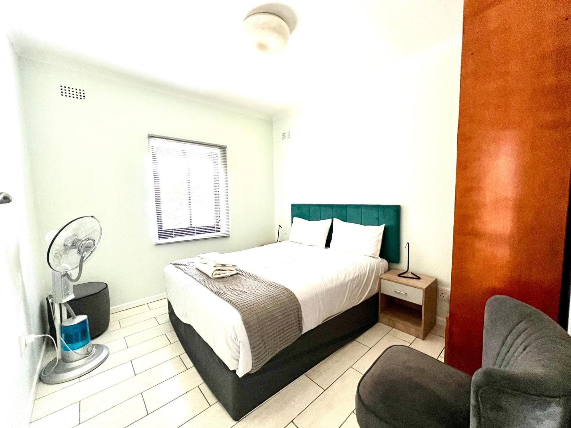 Lovely 18km From Camps Bay, Near Canal Walk Mall
