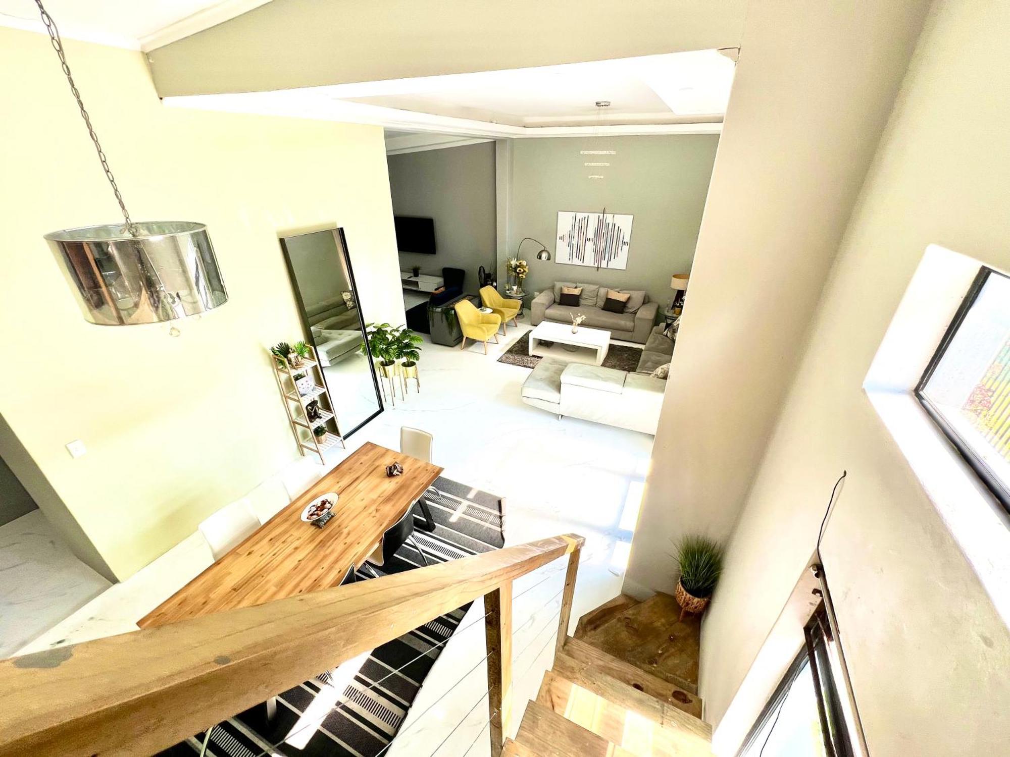 Lovely 18km From Camps Bay, Near Canal Walk Mall Holiday home Cape Town